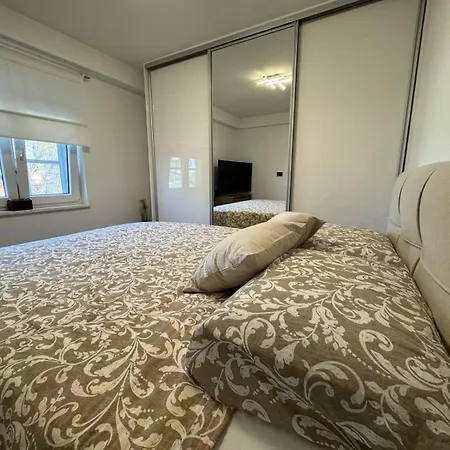Apartman Flora